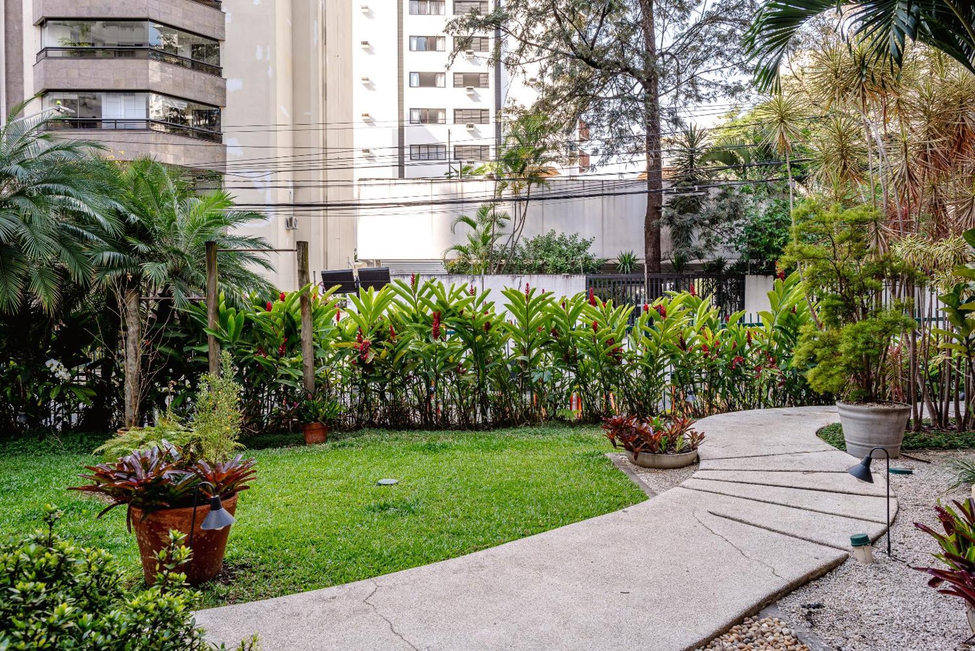 Apartamento Piscina, Ac, Vaga No Itaim Bibi | Brazilian Corner São Paulo