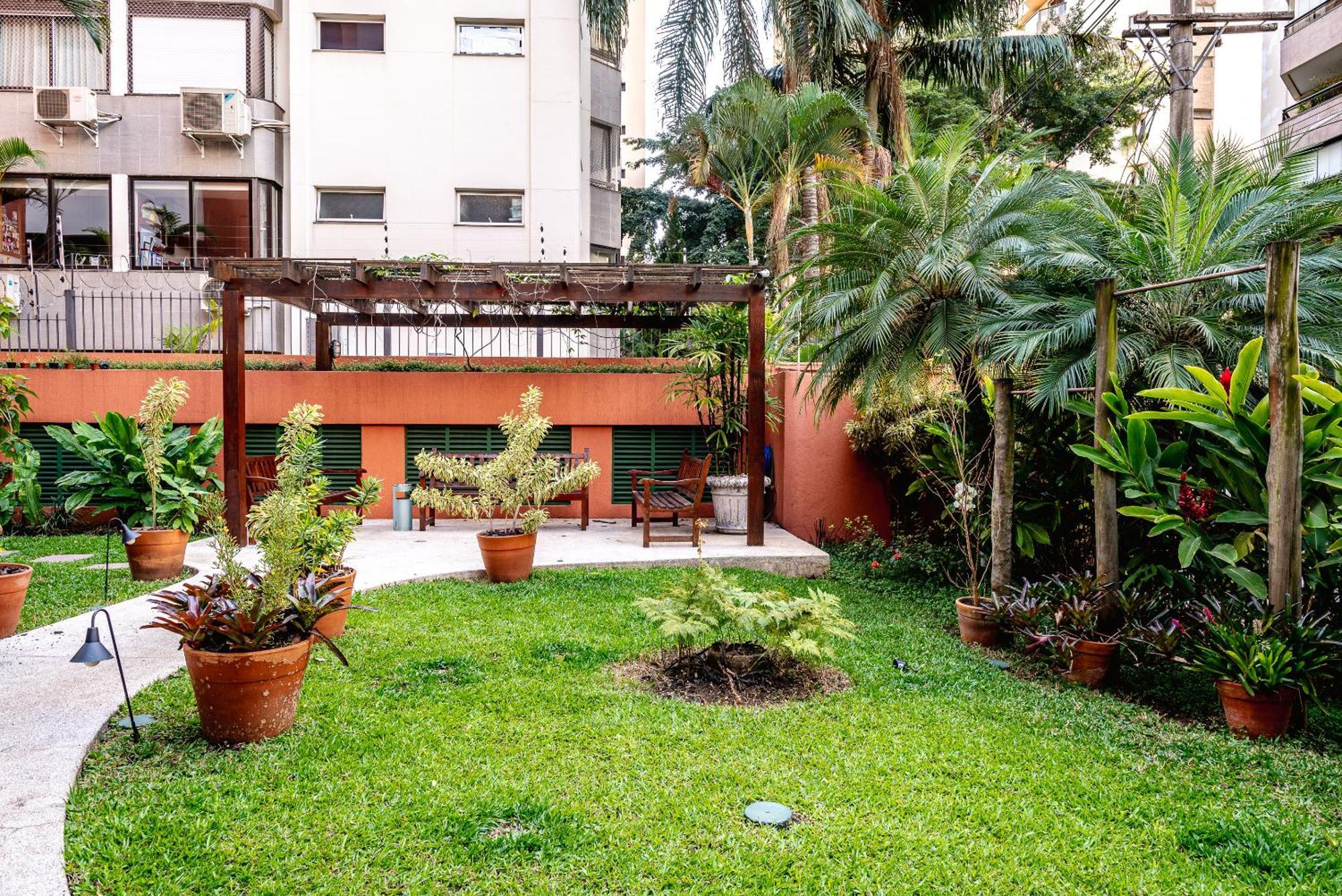Piscina, Ac, Vaga No Itaim Bibi | Brazilian Corner